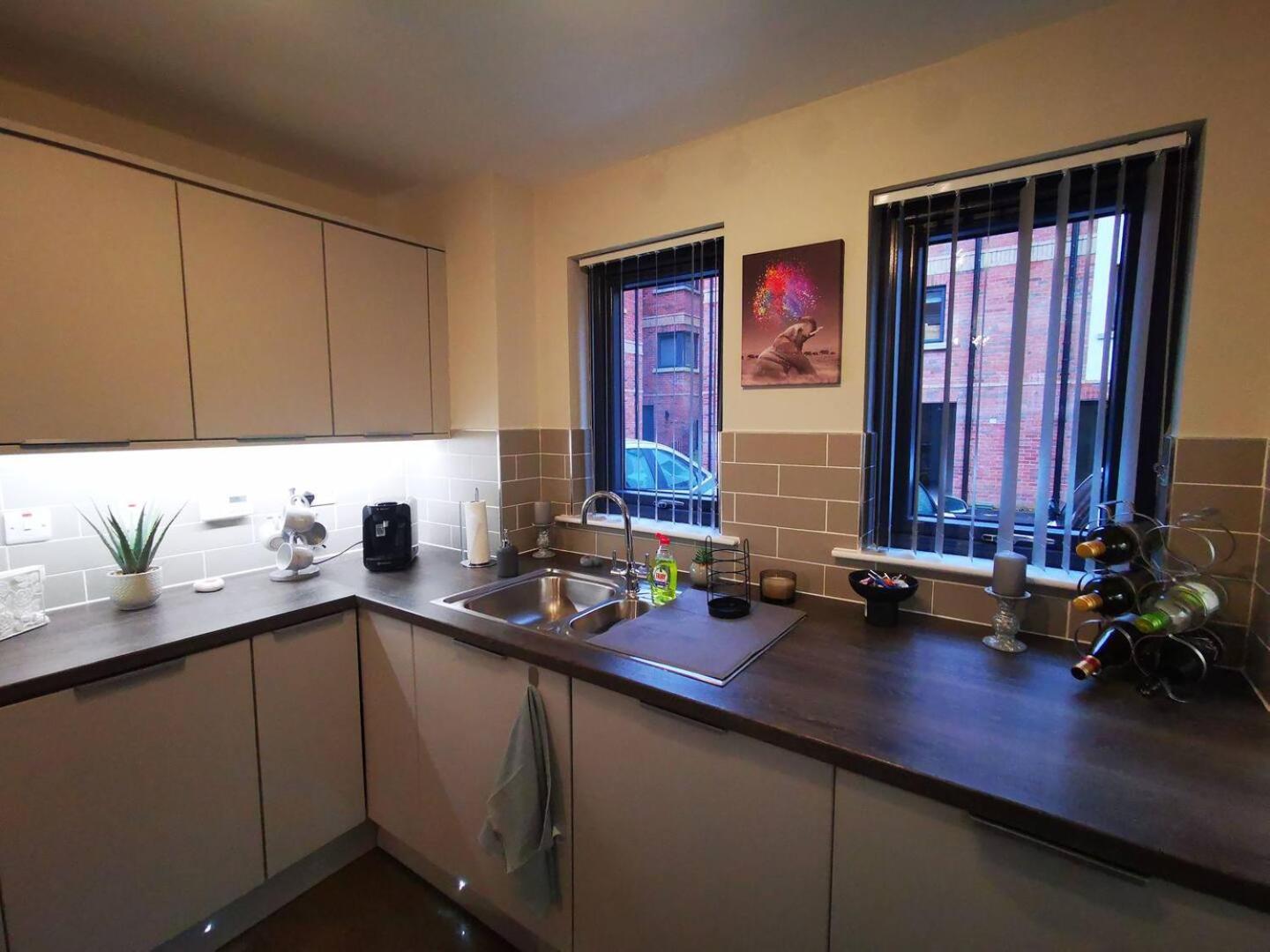 Belfast Central 2 Bedroom Luxurious Modern Stay Bagian luar foto